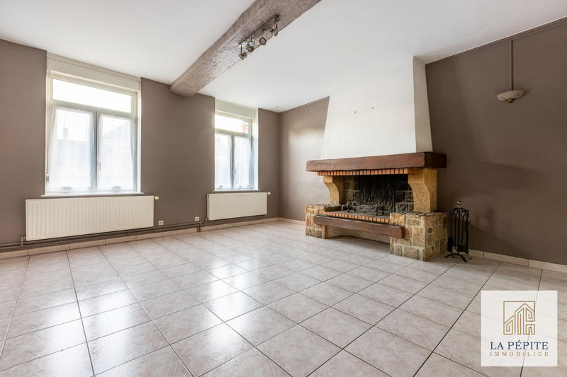 Maison - 240 m² - 8 pièces