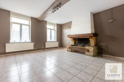 Maison - 240 m² - 8 pièces