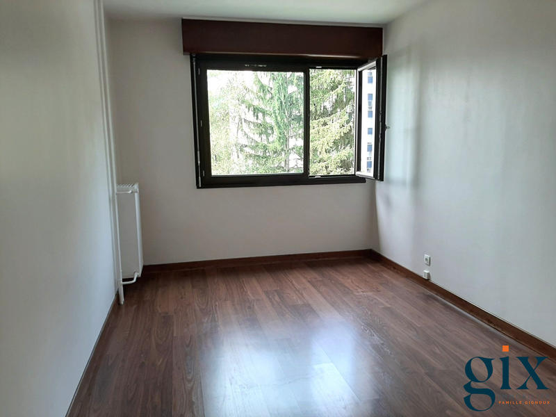 Appartement - 81 m² - 4 pièces