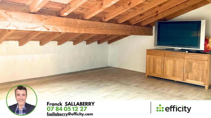 Maison - 203 m² - 8 pièces