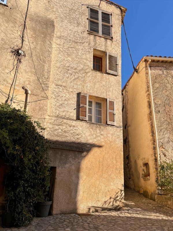 Maison de village - 90 m² - 3 pièces