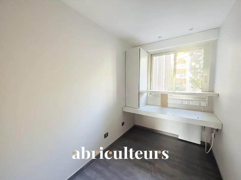 Appartement - 84 m² - 4 pièces