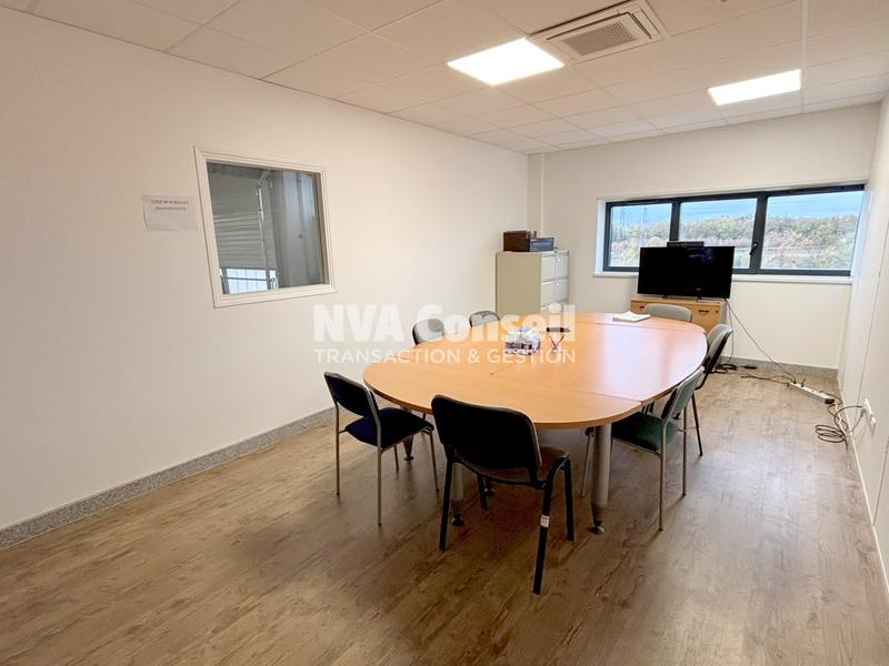 Entrepôt - 2 887 m²