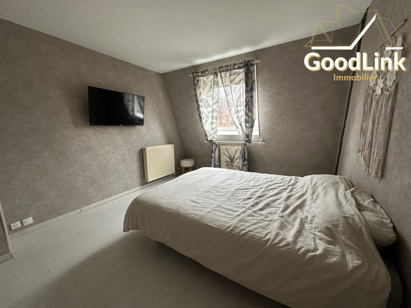 Maison - 95 m² - 5 pièces