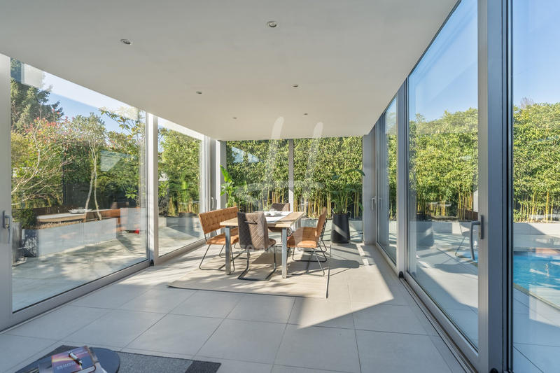 Maison contemporaine - 195 m² - 6 pièces