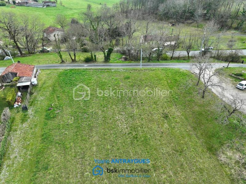 Terrain constructible - 1 000 m²
