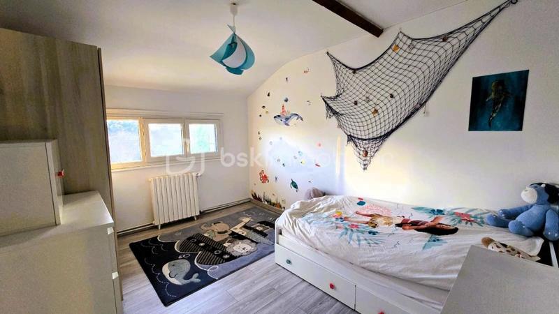 Maison - 140 m² - 8 pièces