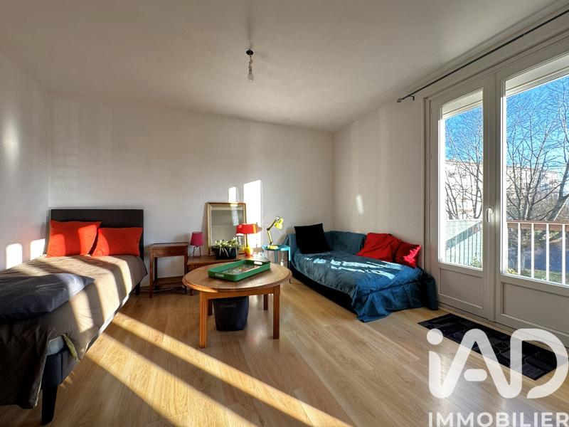 Appartement - 93 m² - 5 pièces