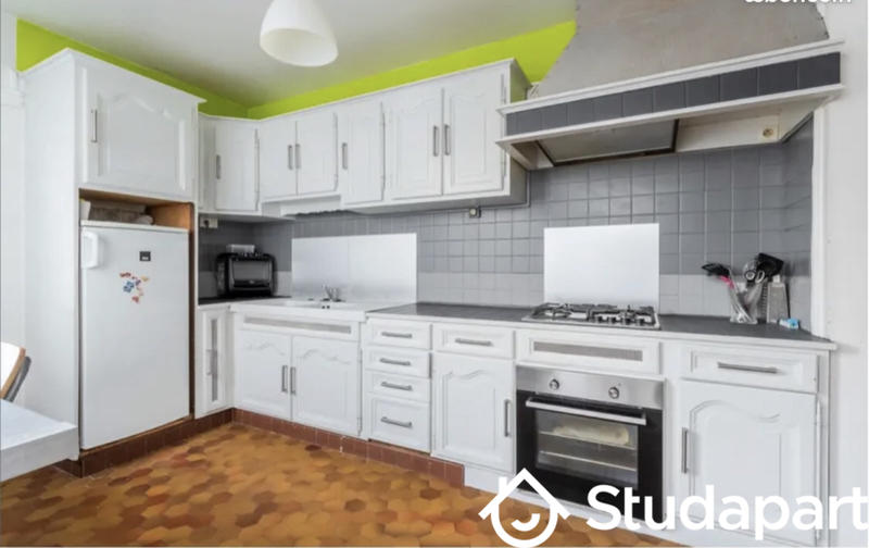 Chambre - 9 m² - 1 pièce