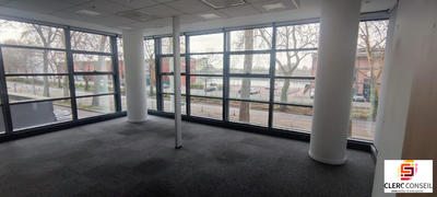Bureau - 491 m²