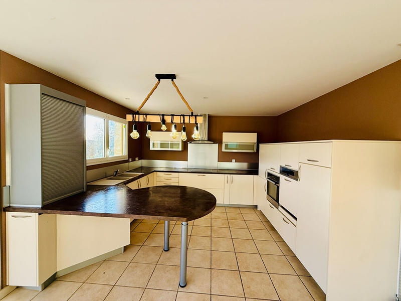 Maison - 130 m² - 4 pièces