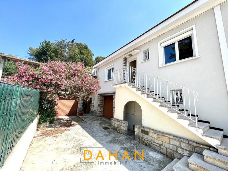 Appartement - 100 m² - 4 pièces