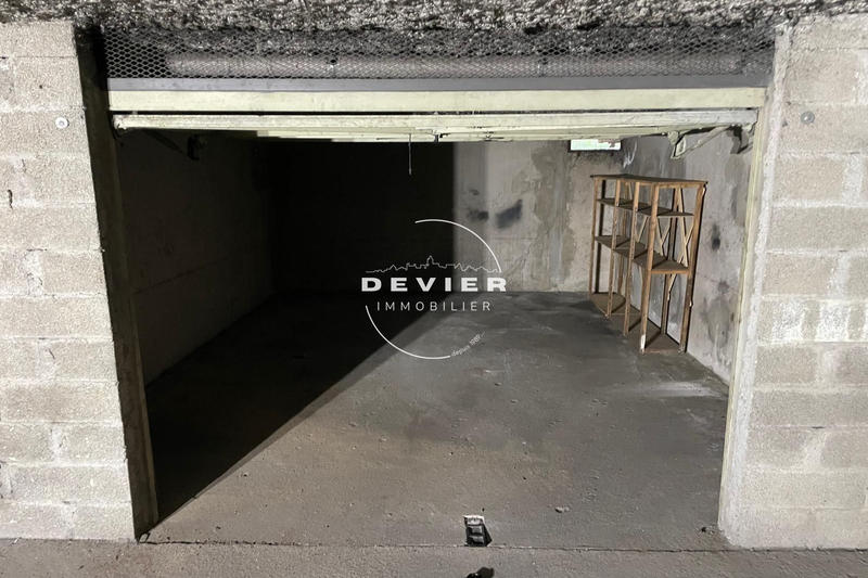 Parking / Garage - 20 m²