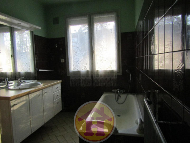 Maison - 93 m² - 5 pièces