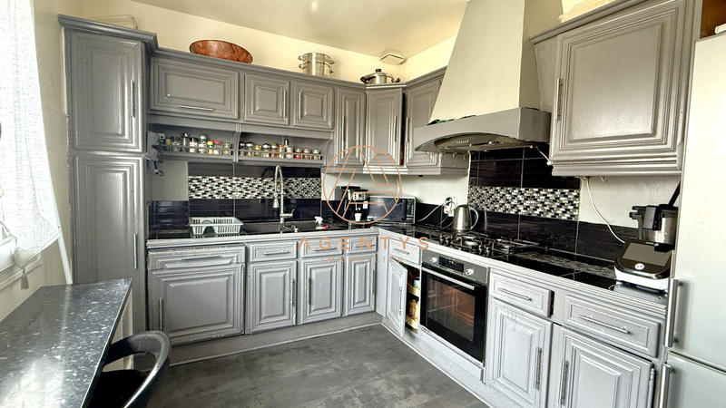 Maison - 165 m² - 7 pièces