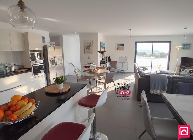 Maison - 147 m² - 6 pièces