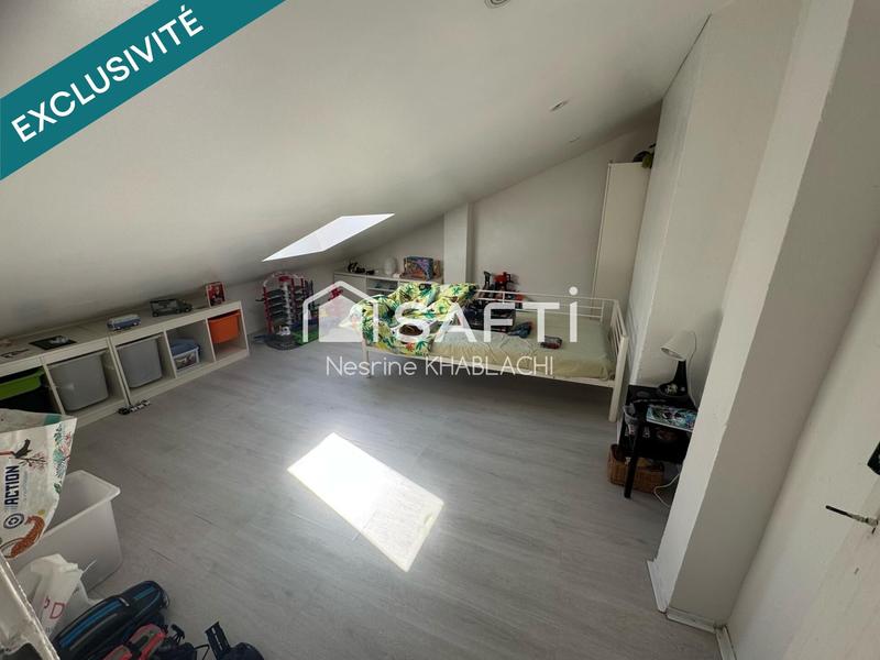 Maison - 180 m² - 8 pièces