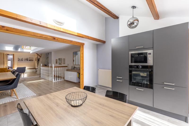 Maison - 170 m² - 5 pièces