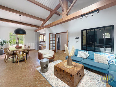 Maison - 141 m² - 6 pièces