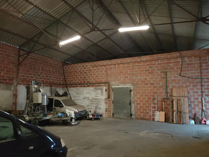 Maison - 1 000 m² - 1 pièce