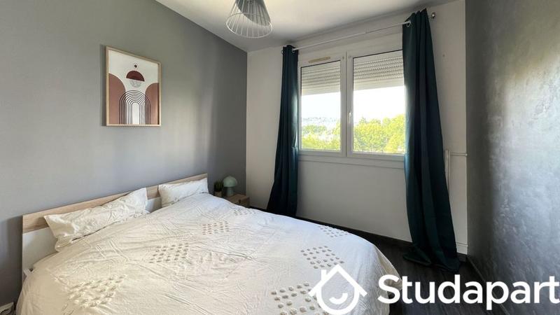 Chambre - 81 m² - 1 pièce