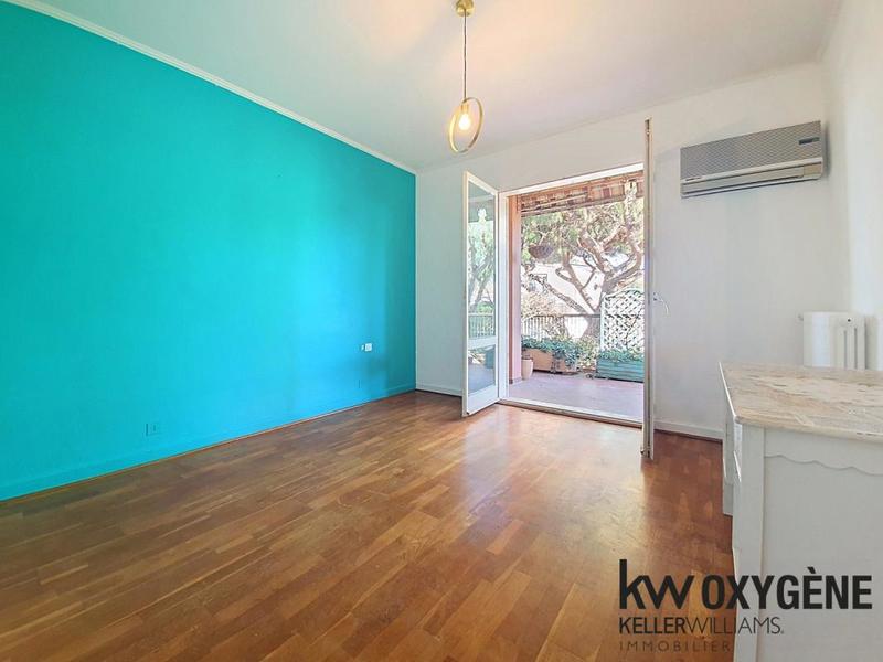 Maison - 223 m² - 9 pièces