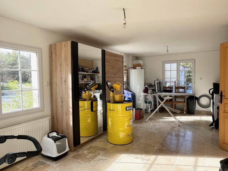 Maison - 261 m² - 7 pièces