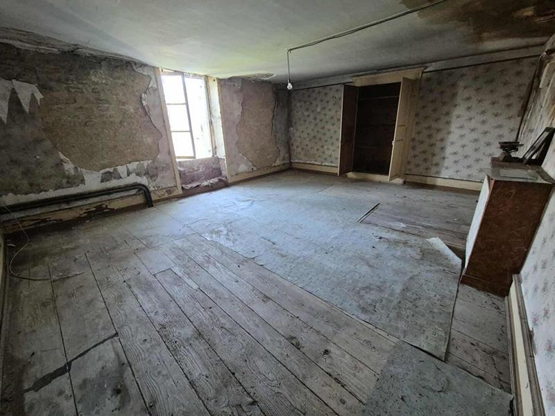 Maison - 220 m² - 8 pièces