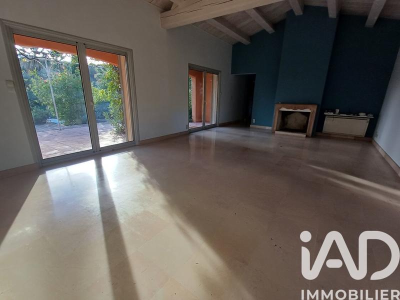 Maison - 200 m² - 7 pièces