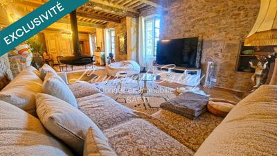 Maison - 220 m² - 4 pièces