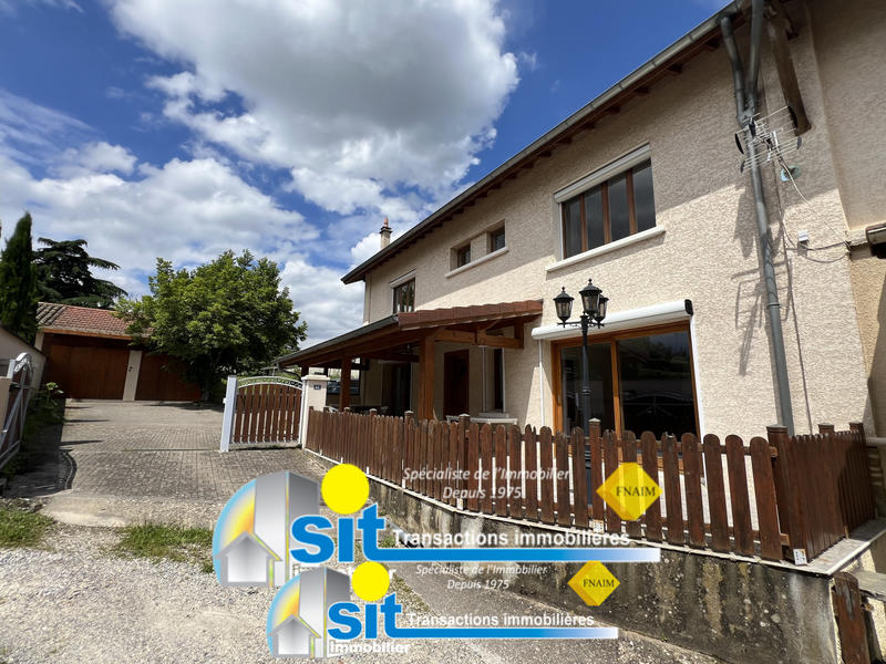 Maison - 176 m² - 8 pièces