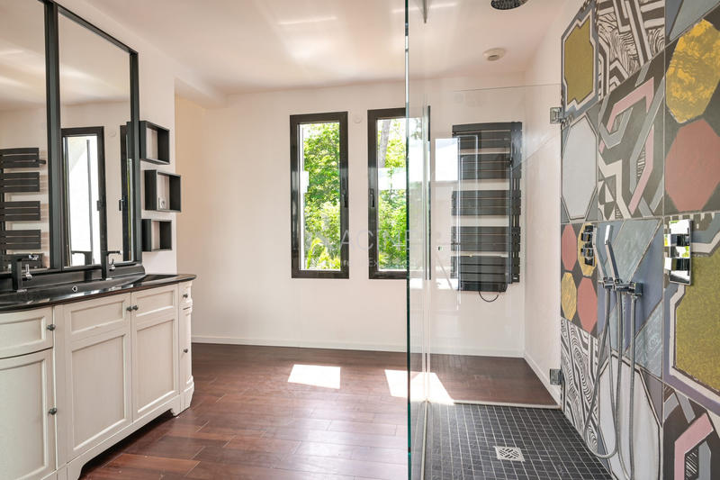 Villa - 310 m² - 7 pièces