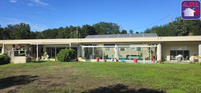 Maison - 180 m² - 4 pièces