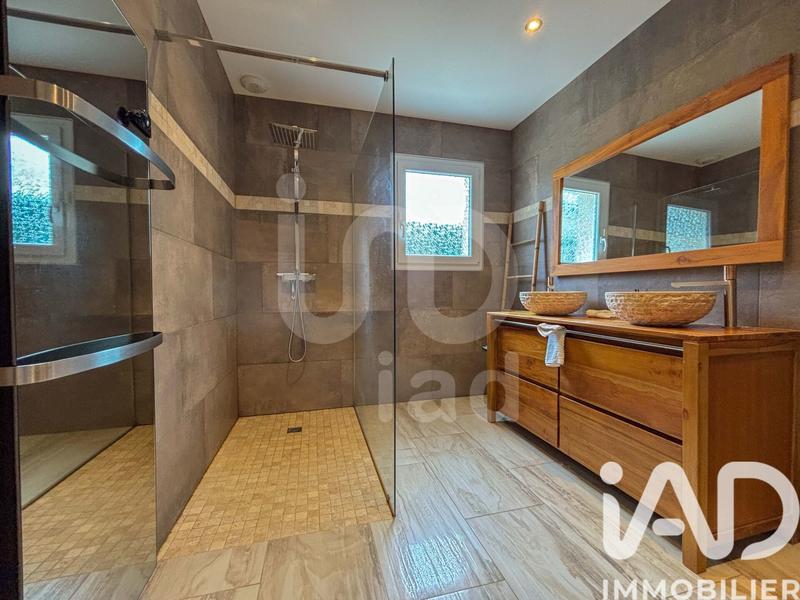 Maison - 104 m² - 5 pièces