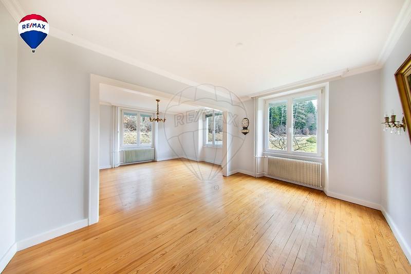 Maison - 206 m² - 9 pièces