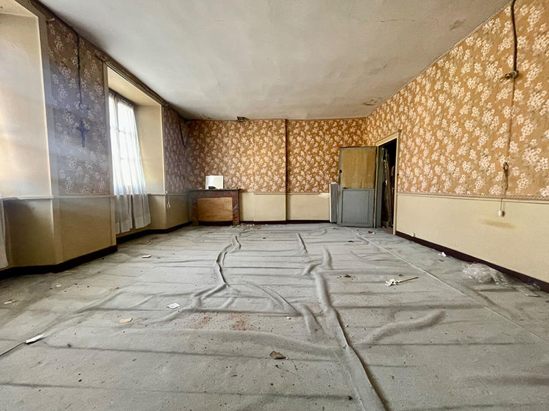 Maison - 307 m² - 7 pièces