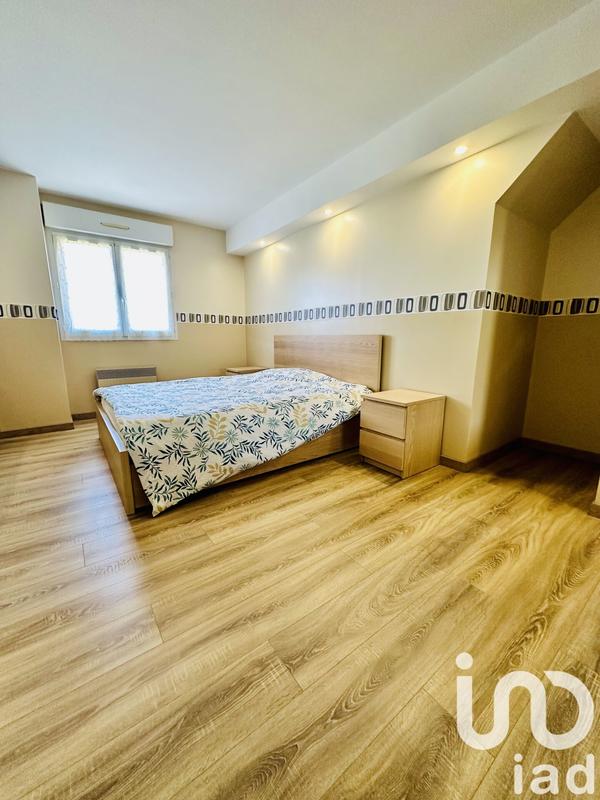 Maison - 180 m² - 8 pièces