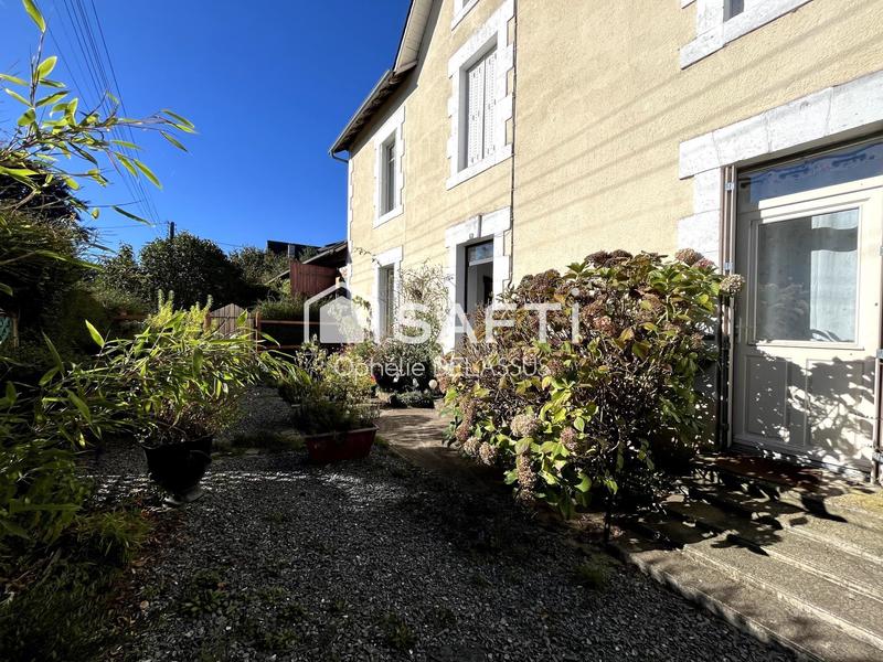 Maison - 220 m² - 10 pièces