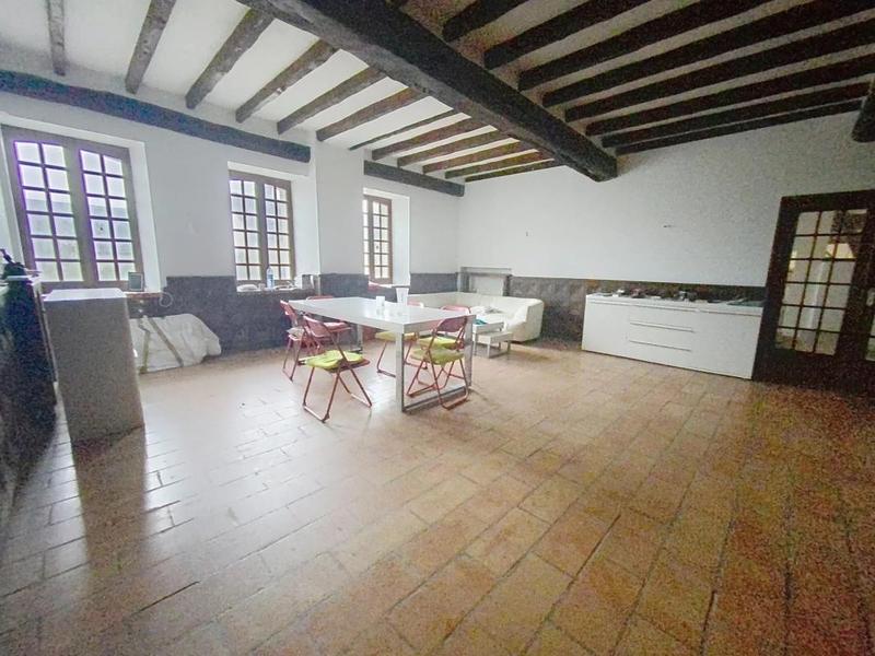 Longère - 470 m² - 7 pièces