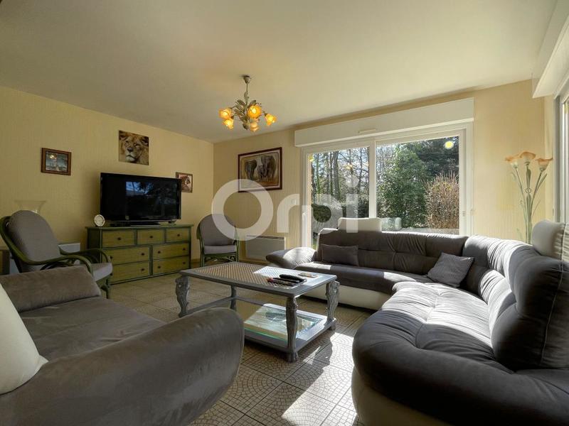 Maison - 181 m² - 6 pièces