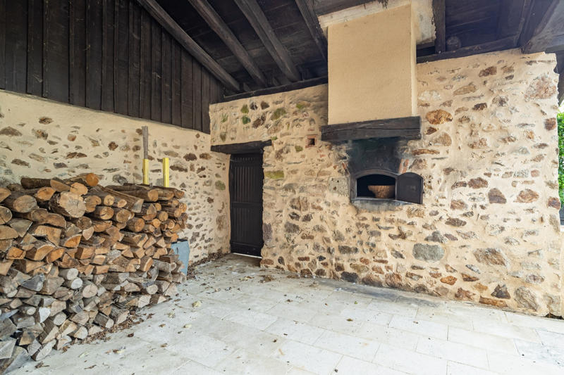 Maison - 1 791 m² - 39 pièces