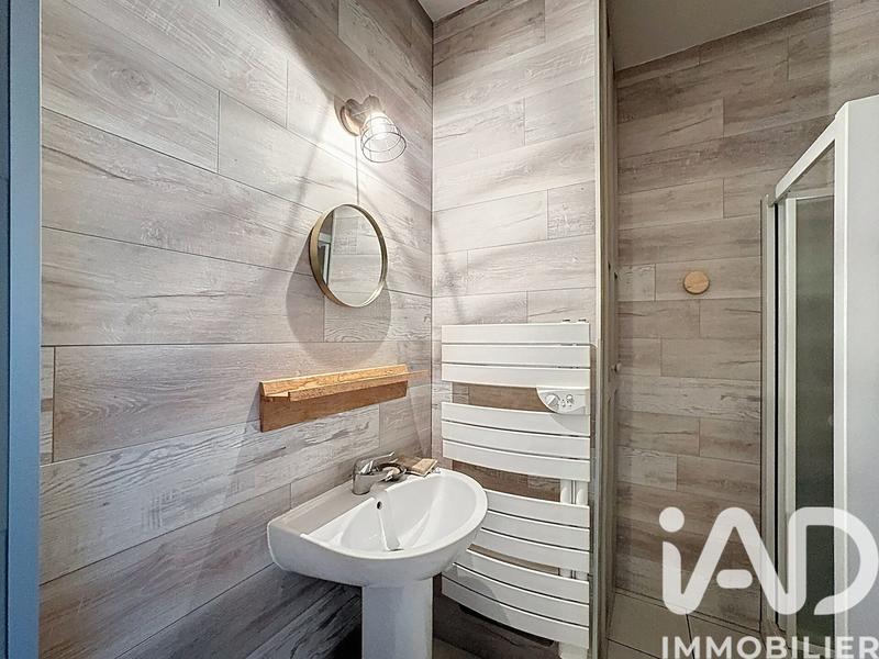 Maison - 219 m² - 8 pièces