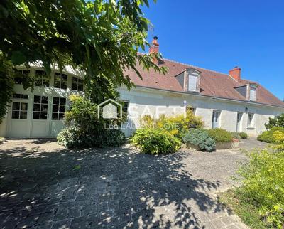 Maison - 430 m² - 9 pièces