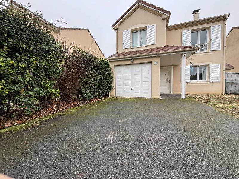 Maison - 104 m² - 6 pièces