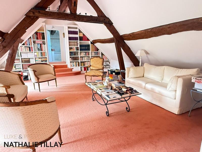 Maison de maîtres - 365 m² - 12 pièces