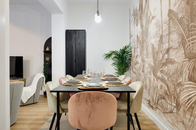 Maison - 250 m² - 12 pièces