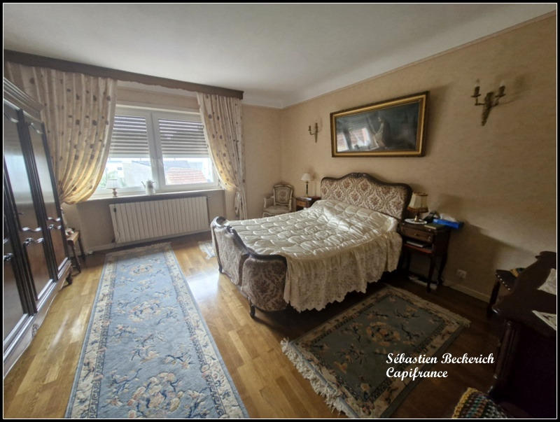 Maison de village - 235 m² - 9 pièces