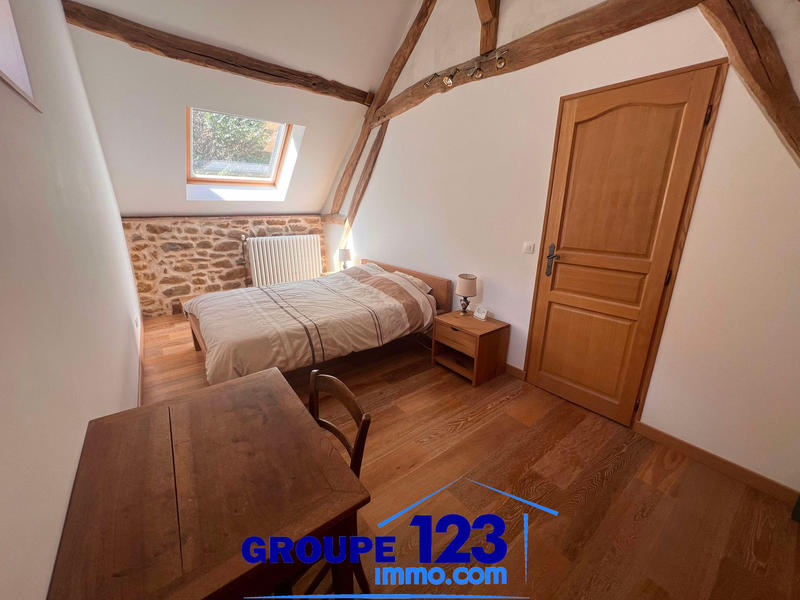 Maison - 240 m² - 8 pièces