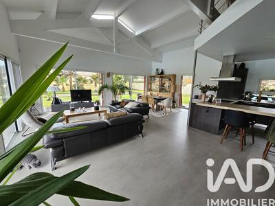 Maison - 251 m² - 5 pièces