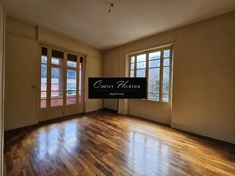 Appartement - 120 m² - 5 pièces